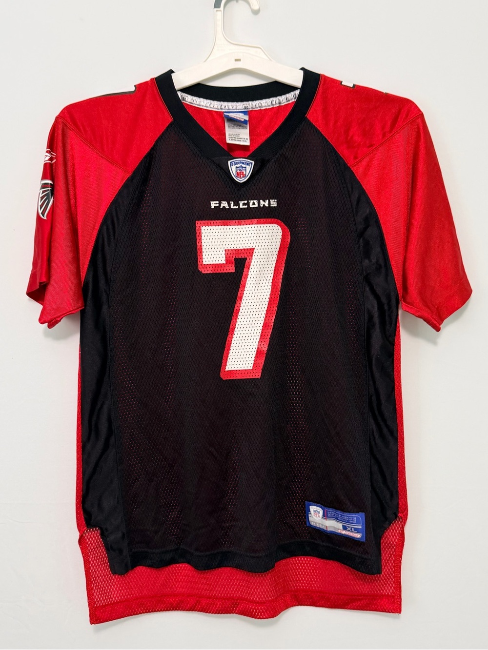 VINTAGE Atlanta Falcons Michael Vick #7 jersey kids size XL 18-20